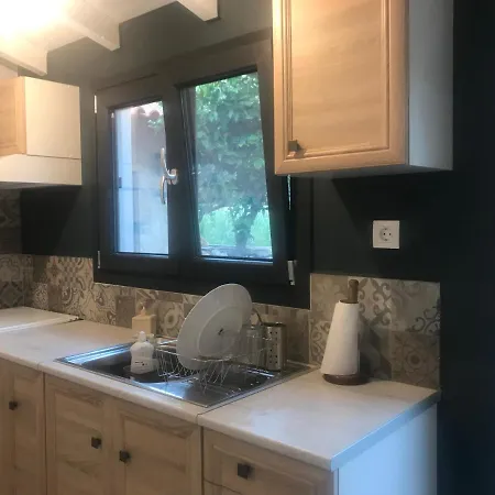 Lagadi 1860 컨트리하우스 Trakhila