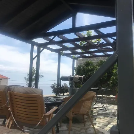 컨트리하우스 Lagadi 1860 *